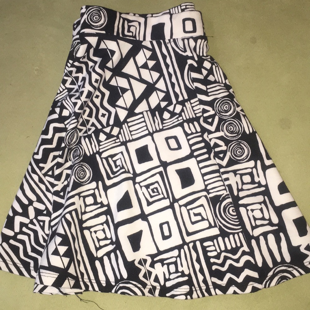 Pattern Skirt - Picture 3 of 3